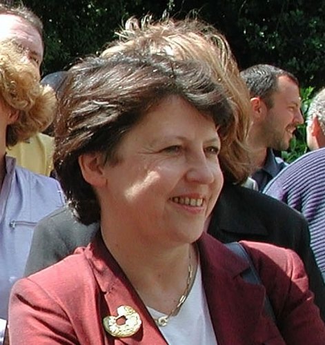 <a href='https://clubdelapressehdf.fr/spip.php?article10864' style="font-size:small;">Martine Aubry, maire de Lille et première secrétaire du Parti socialiste, a participé à l'assemblée générale 2001 du (…)</a>