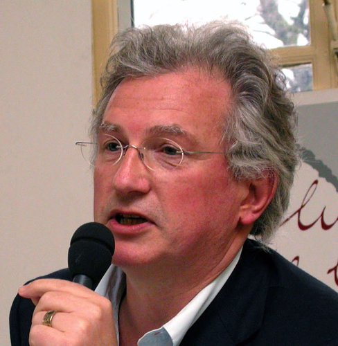 <a href='https://clubdelapressehdf.fr/spip.php?article10864' style="font-size:small;">Daniel Carton, ancien journaliste politique au Monde a présenté son livre « Bien entendu… c'est off » au Club de la (…)</a>