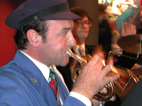 <a href='https://clubdelapressehdf.fr/spip.php?article10864' style="font-size:small;">Le 10 janvier 2000, le comédien Jacques Bonnaffé (originaire de Douai) est venu présenter au Club, avec La Fanfare, (…)</a>