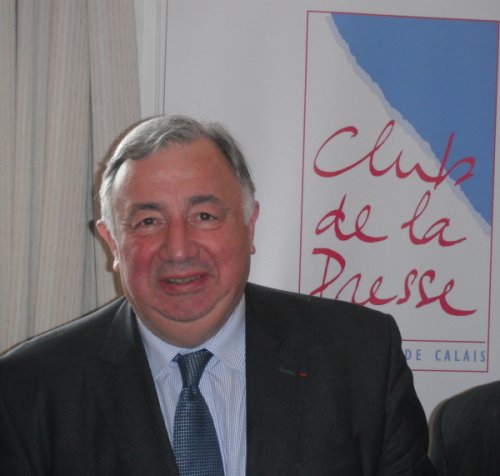 <a href='https://clubdelapressehdf.fr/spip.php?article10864' style="font-size:small;">Jeudi 19 avril 21012, soit trois jours avant le premier tour de l'élection présidentielle, Gérard Larcher et cinq de (…)</a>